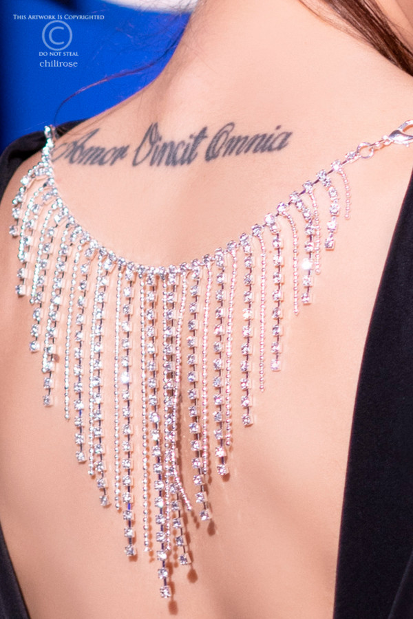 Robe avec bijou au dos de Chilirose