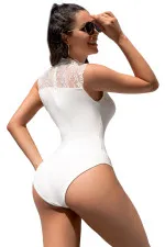 Body moulant blanc en dentelle