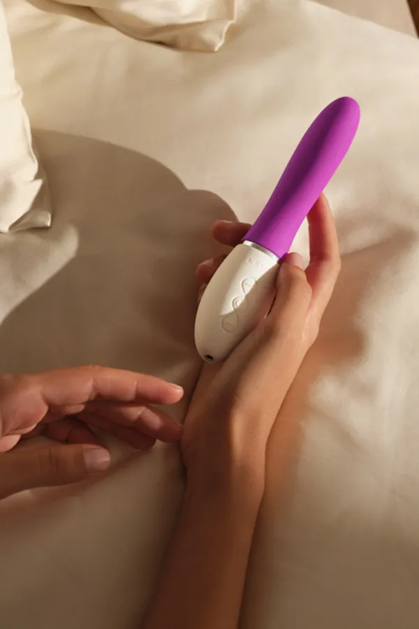 Lelo Liv 3 Vibromasseur point G connecté rose foncé