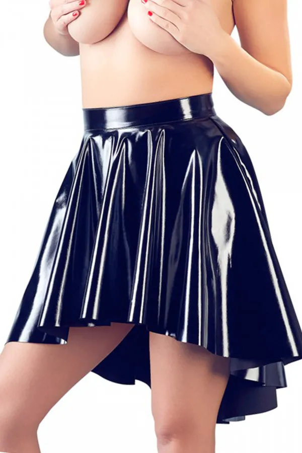 Jupe noire coupe trapèze en vinyle asymétrique pas cher
