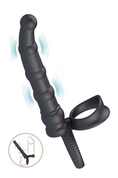 Tatum : Double cockring vibrant & gode anal - double pénétration