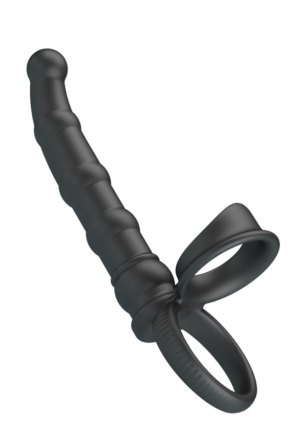 Tatum : Double cockring vibrant & gode anal - double pénétration